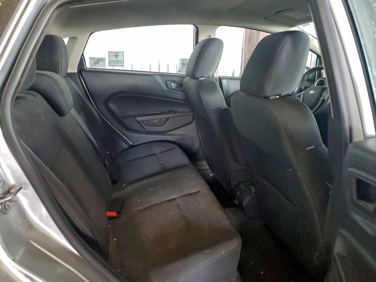 2012 FORD Fiesta