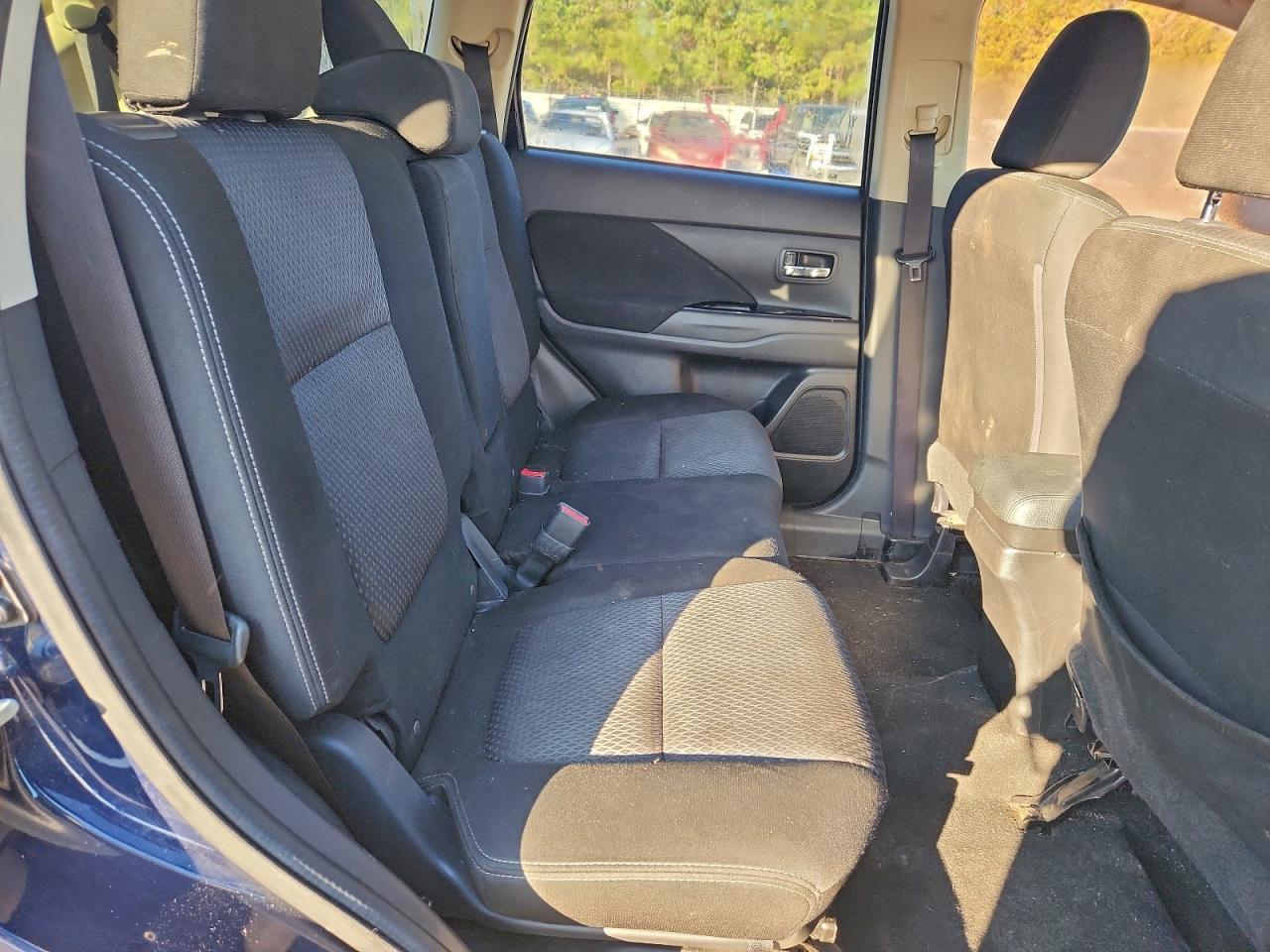 2017 MITSUBISHI outlander