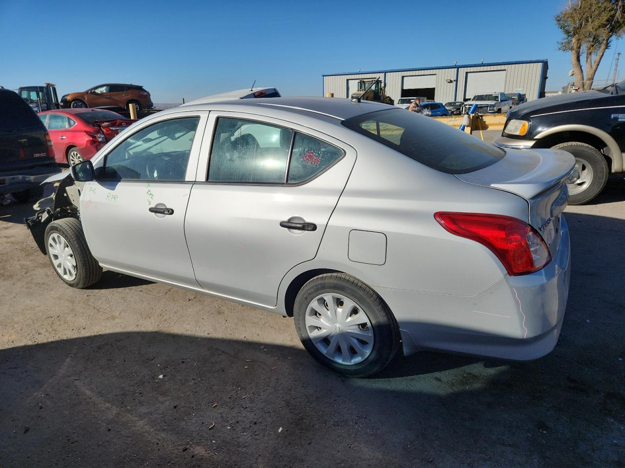 2019 NISSAN VERSA