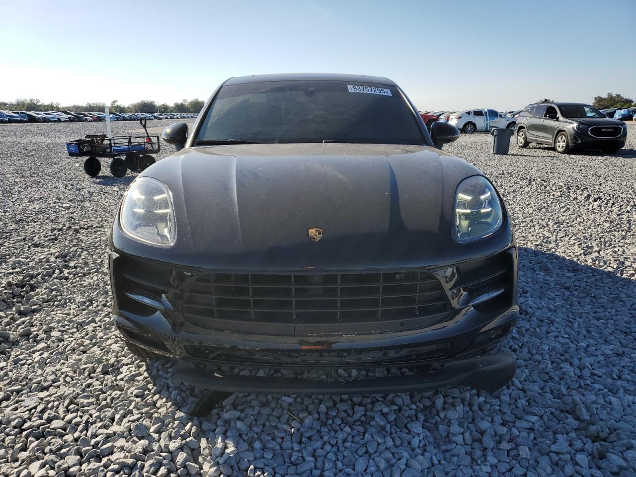 2019 PORSCHE Macan