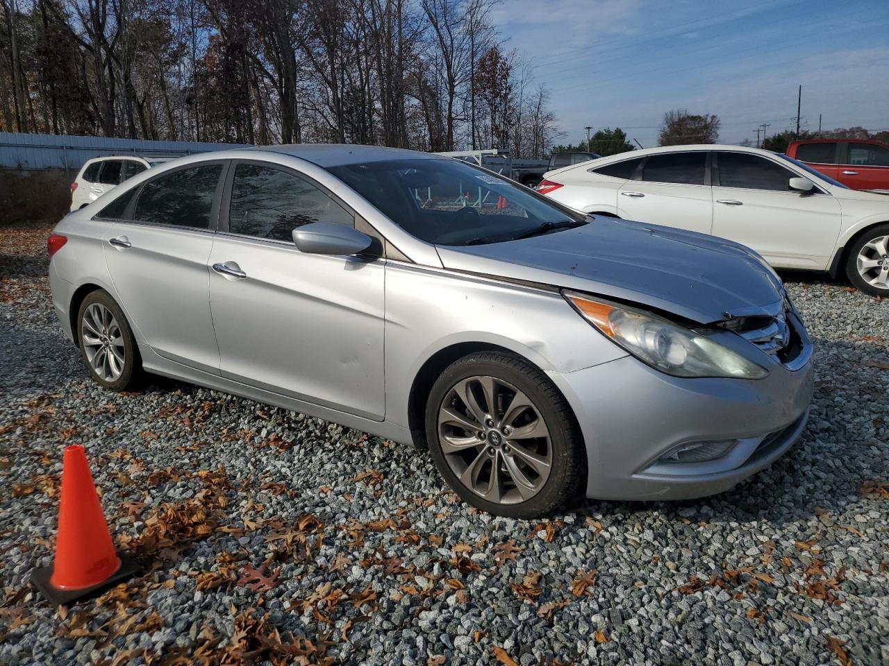 2013 HYUNDAI SONATA