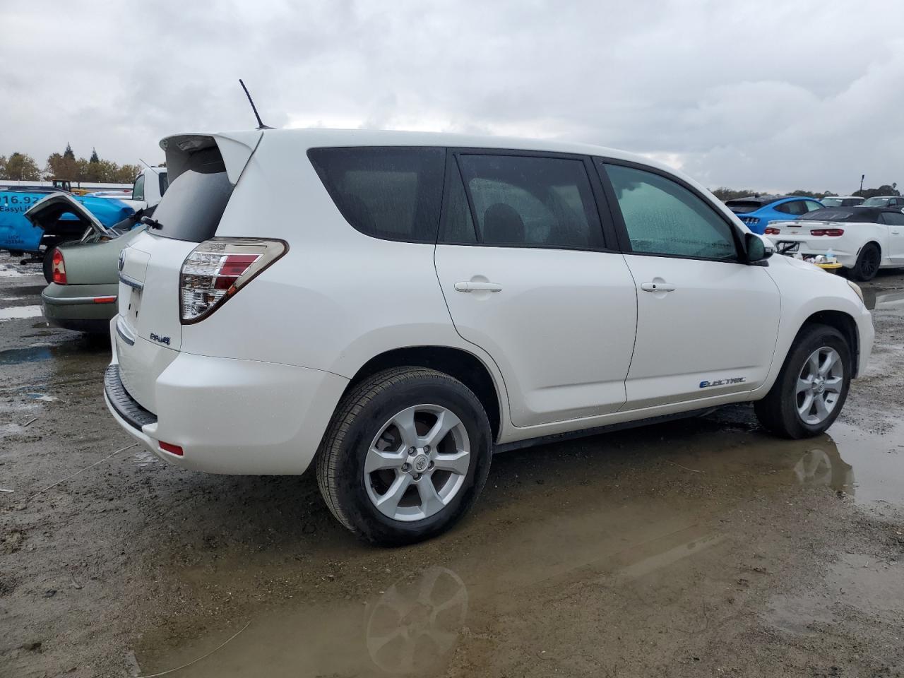 2013 TOYOTA RAV4