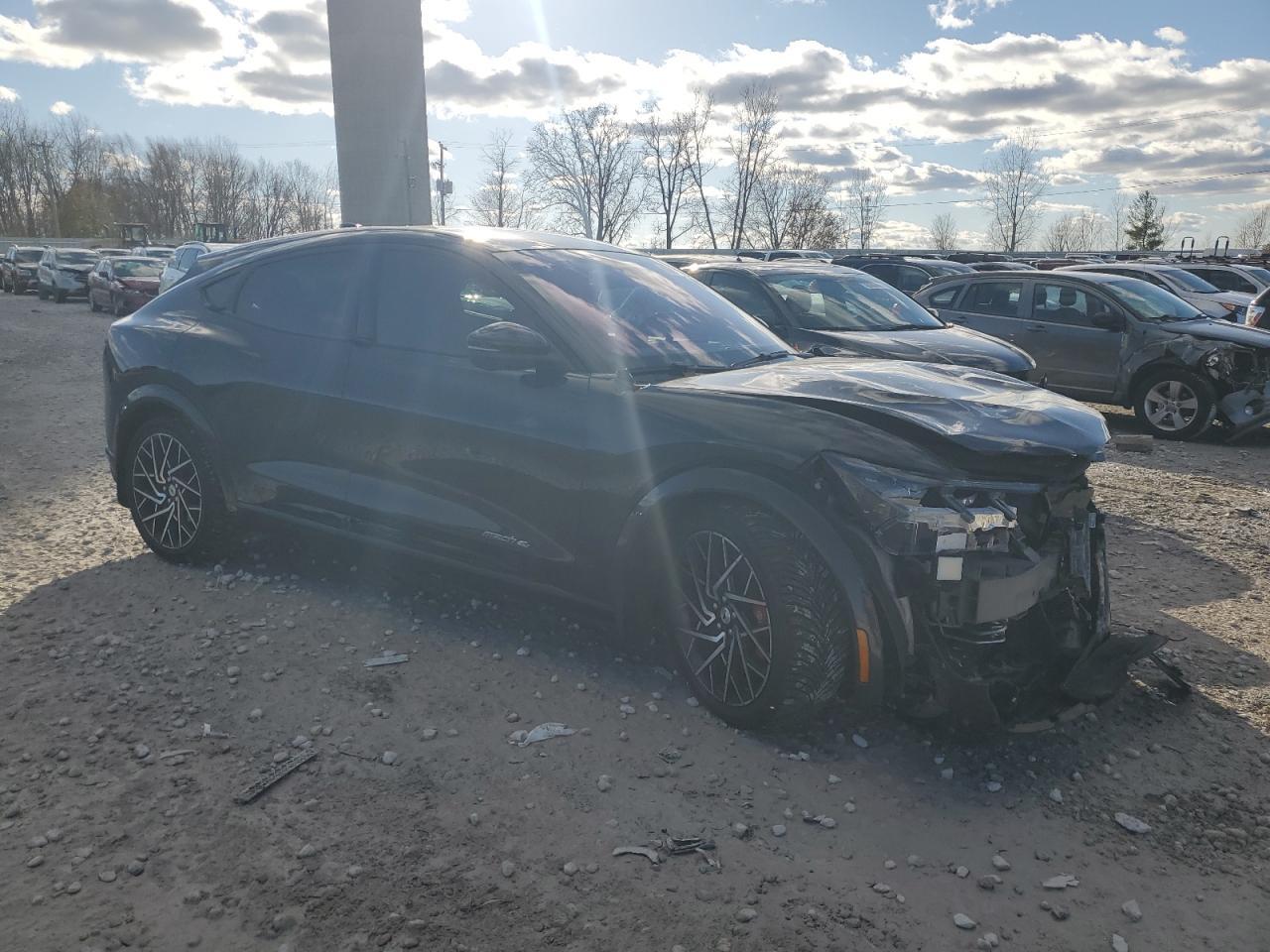 2022 FORD Mustang Mach-E