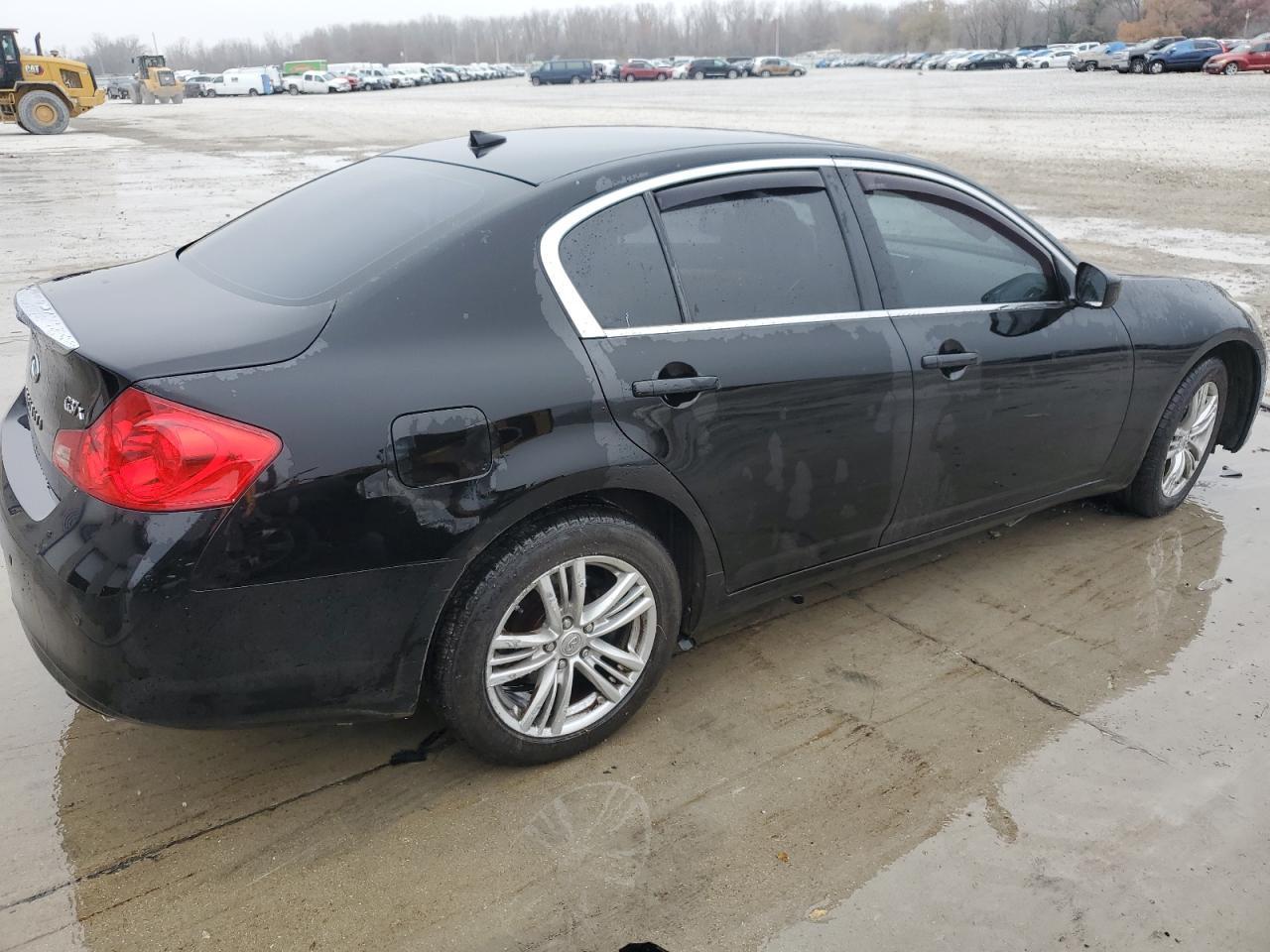 2012 INFINITI G37