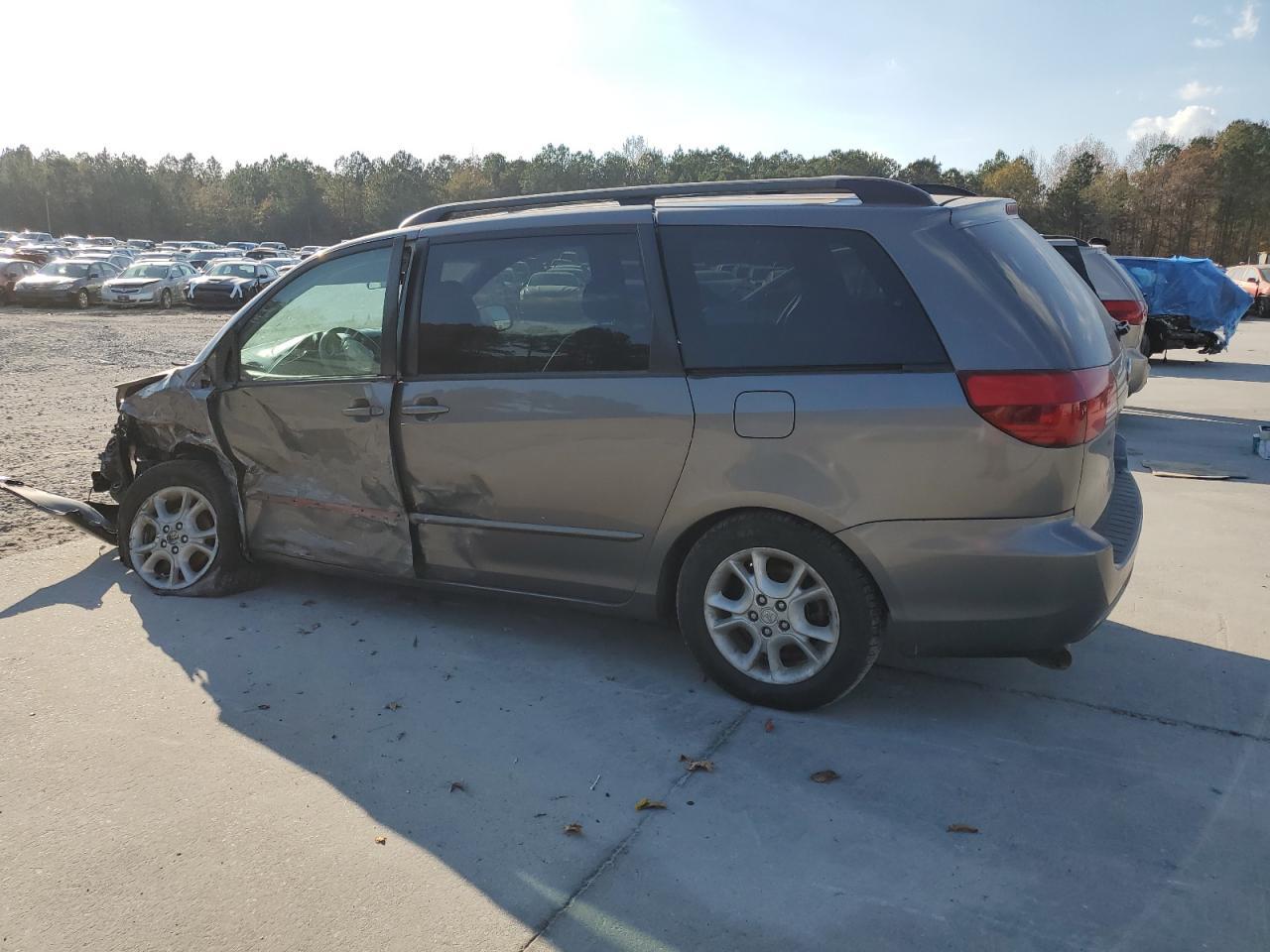 2006 TOYOTA SIENNA