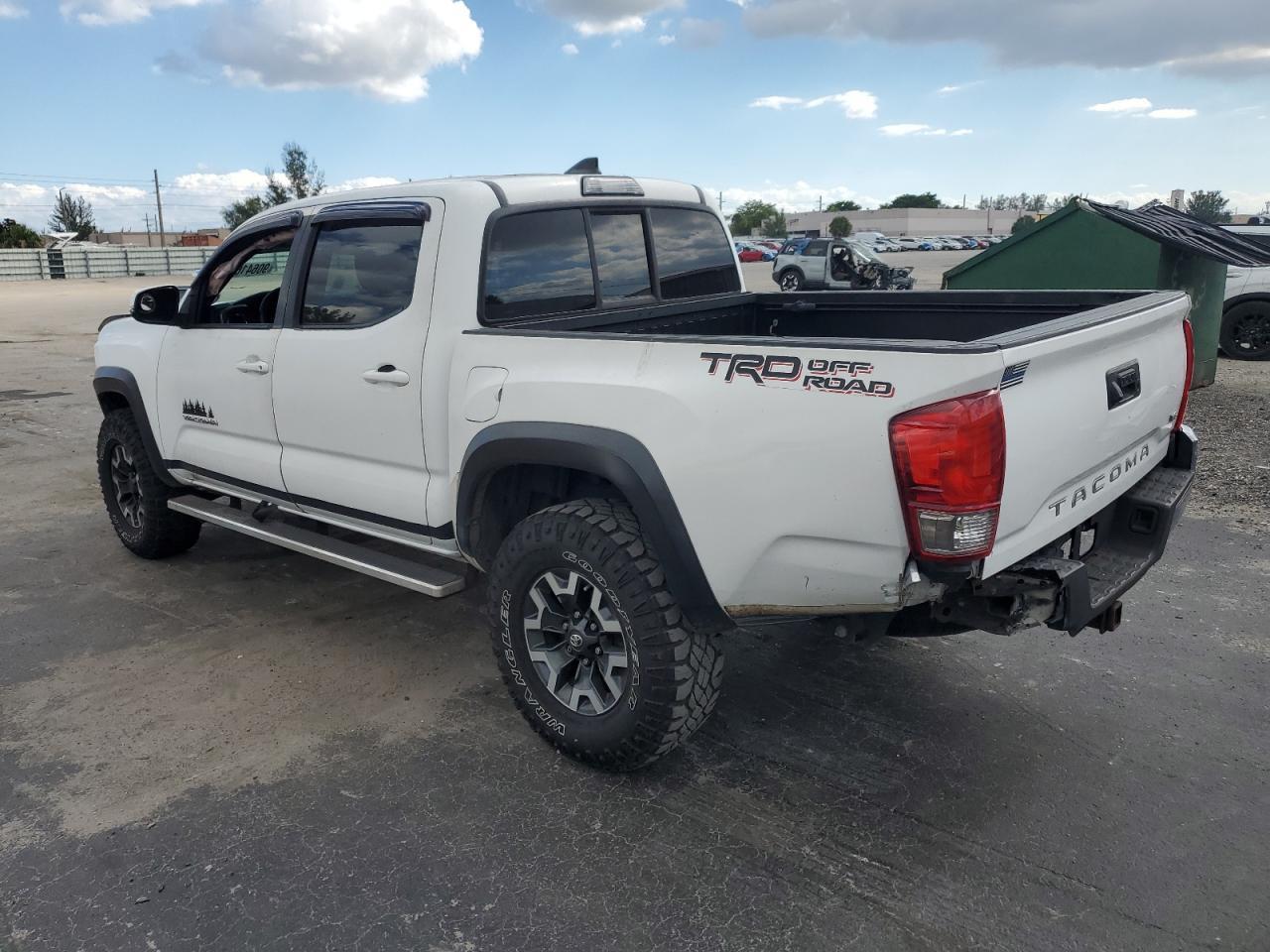 2016 TOYOTA TACOMA