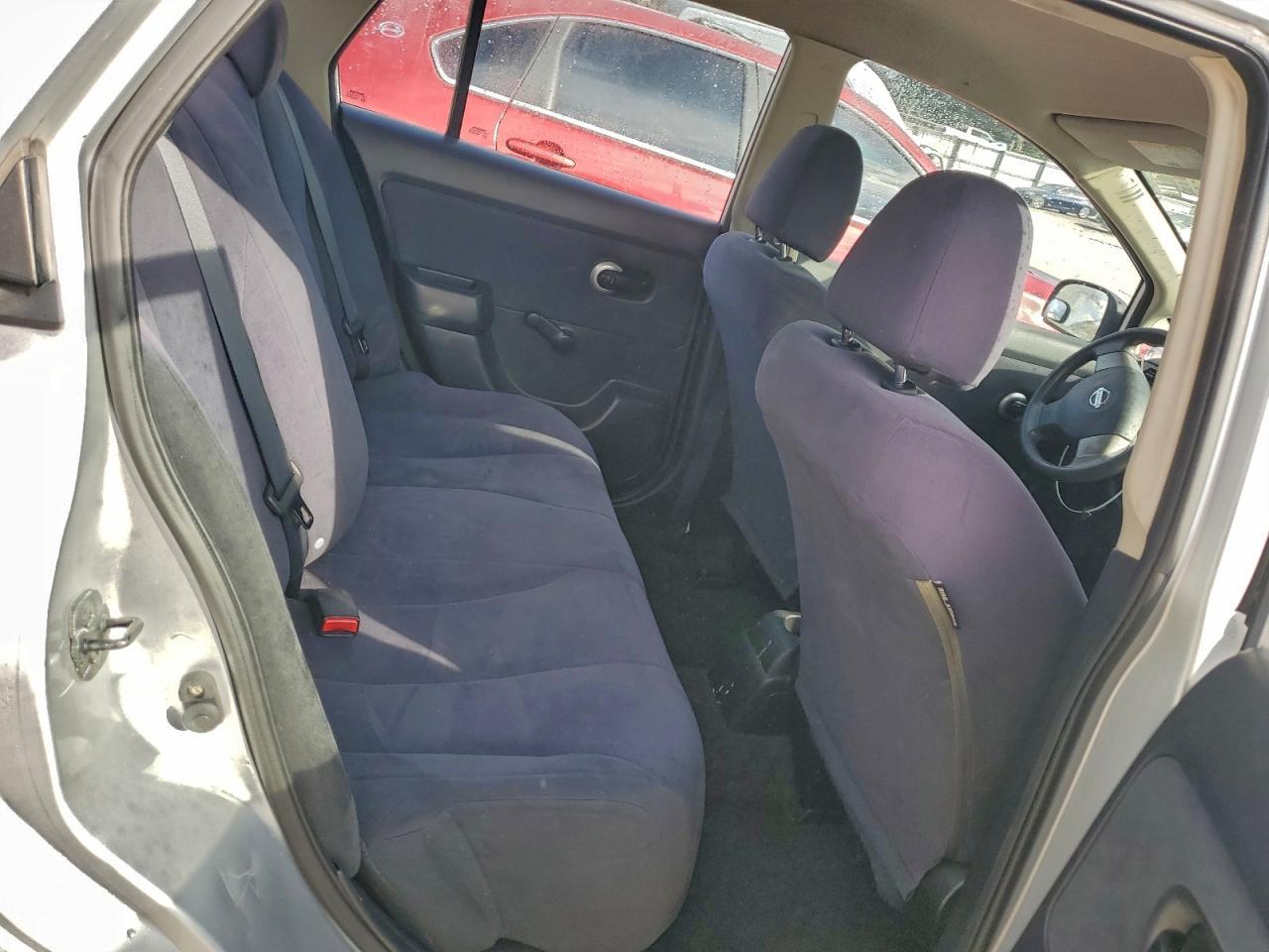 2009 NISSAN VERSA
