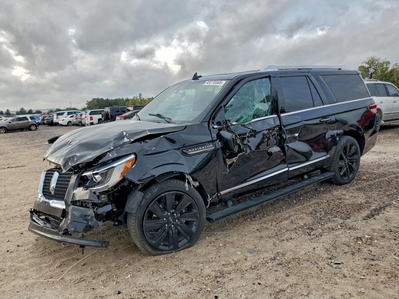 2023 LINCOLN Navigator