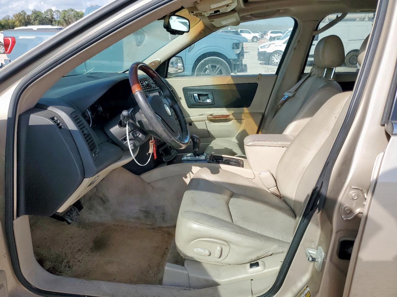 2005 CADILLAC SRX