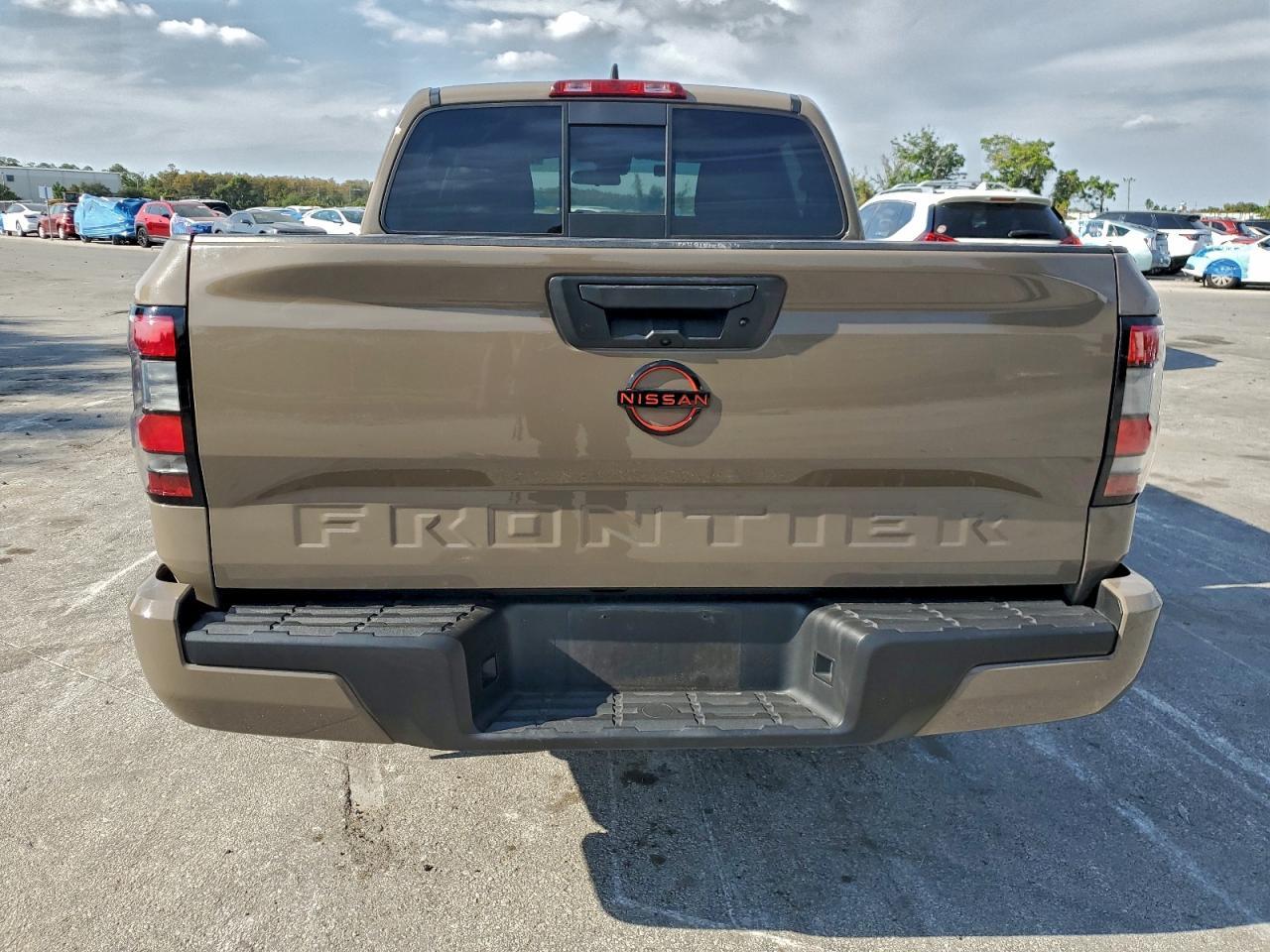 2022 NISSAN Frontier