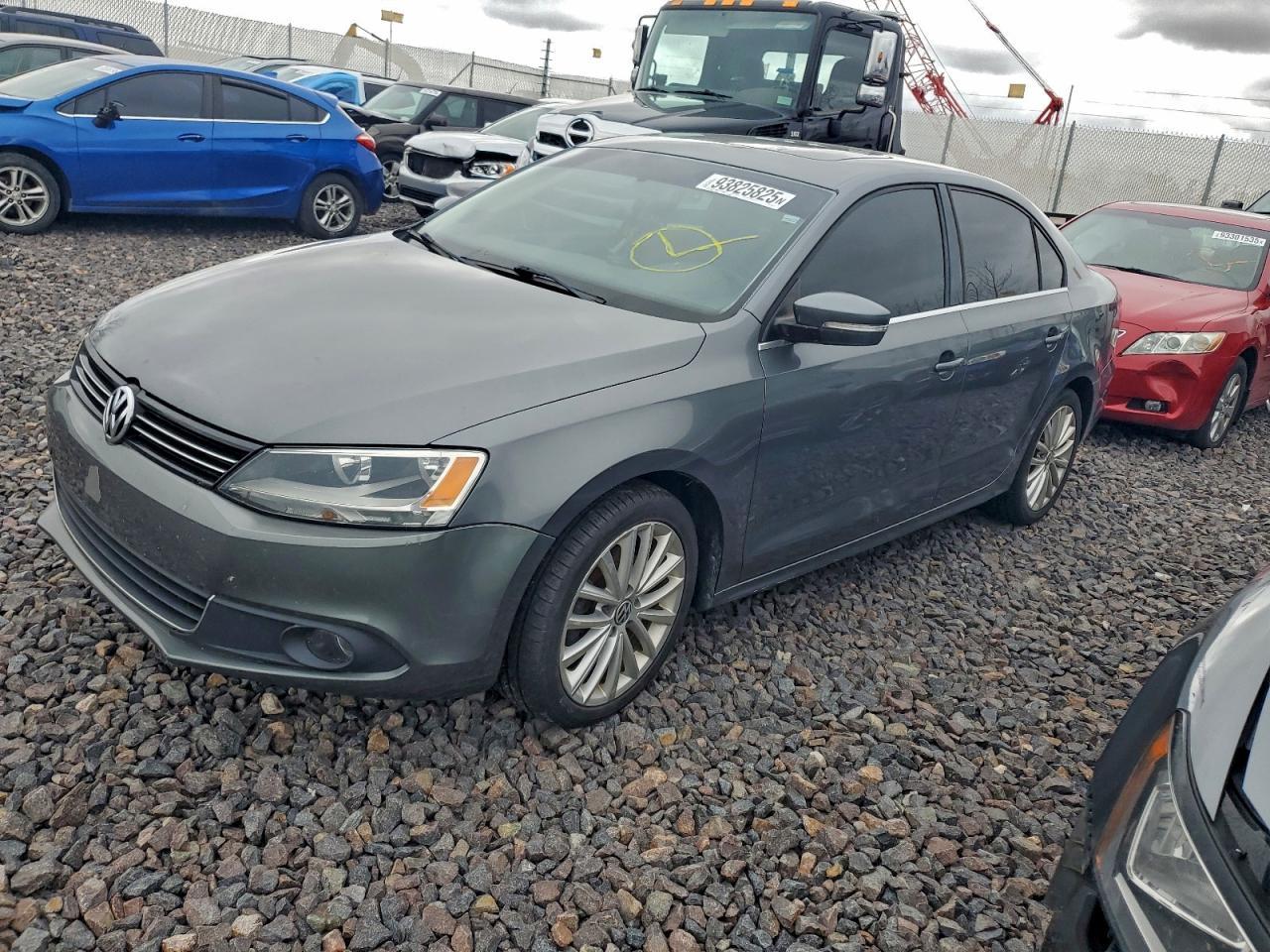 2012 VOLKSWAGEN JETTA