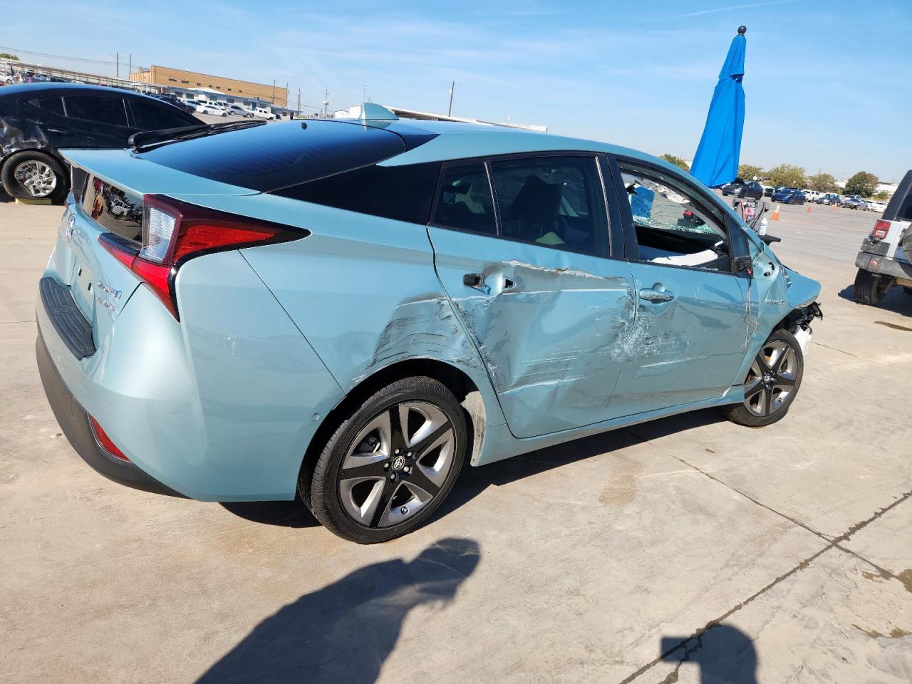 2019 TOYOTA PRIUS