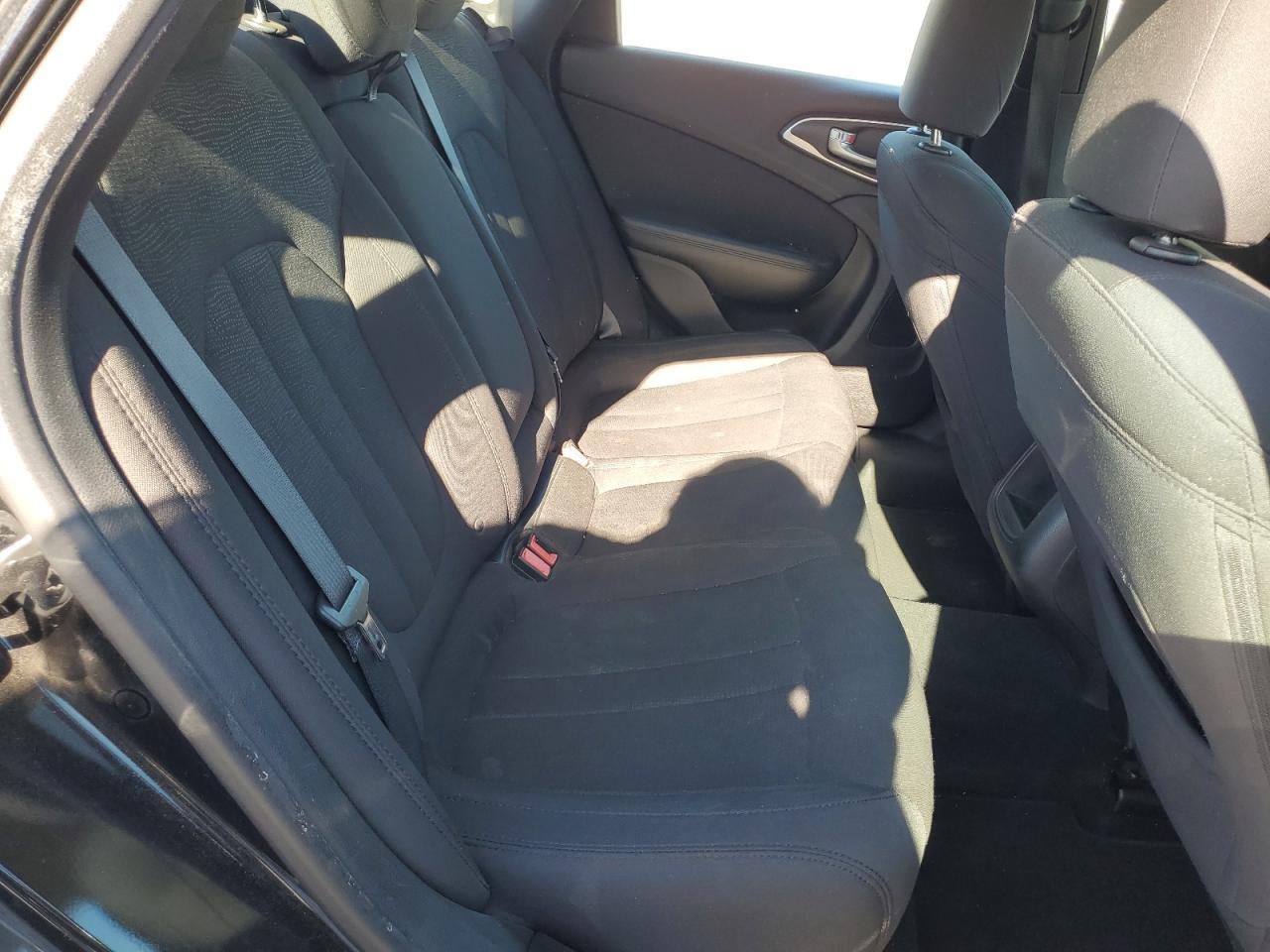 2015 CHRYSLER 200