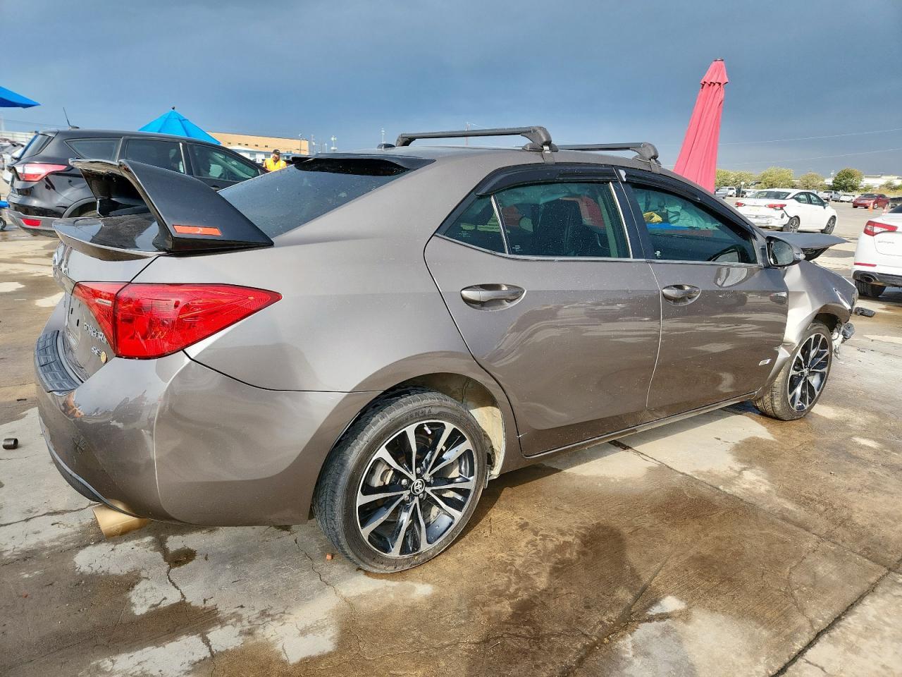 2017 TOYOTA COROLLA