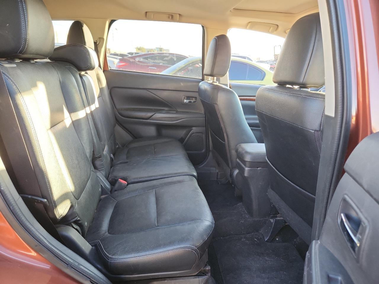 2015 MITSUBISHI outlander