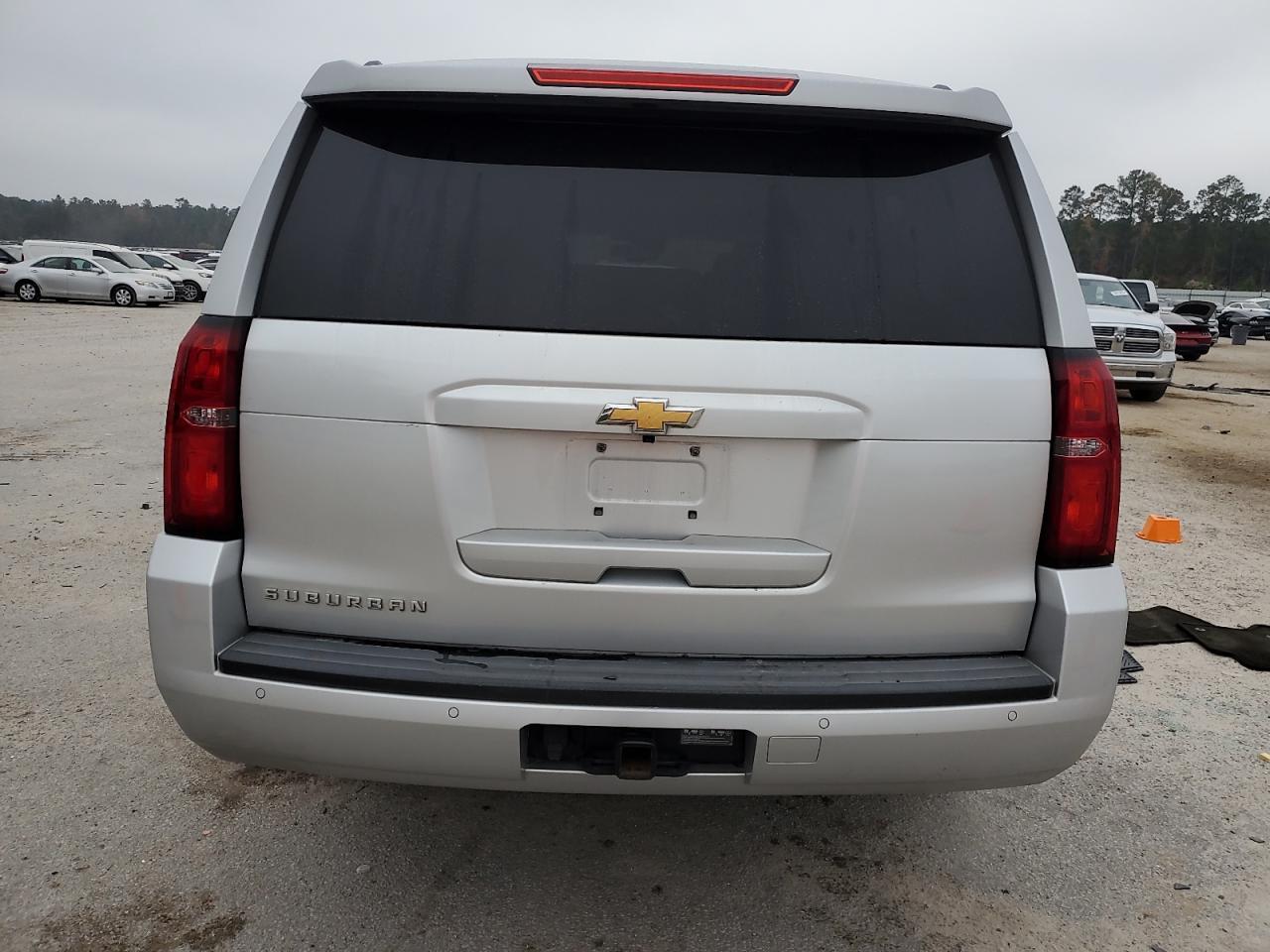 2016 CHEVROLET Suburban