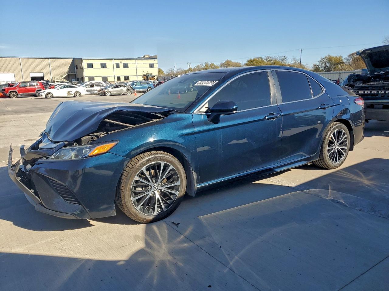 2019 TOYOTA CAMRY