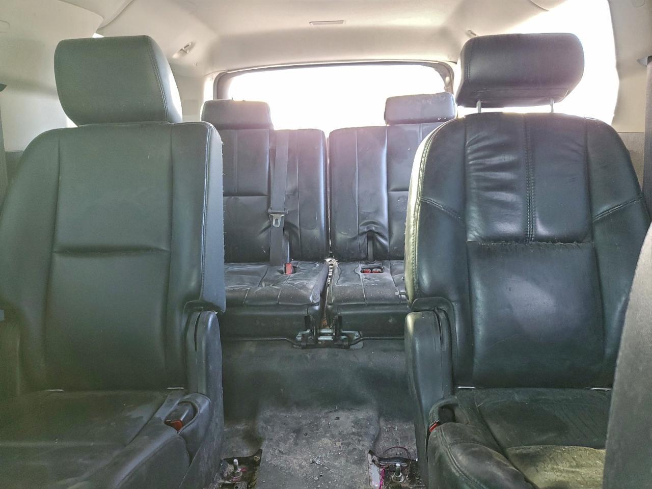 2013 CHEVROLET Suburban