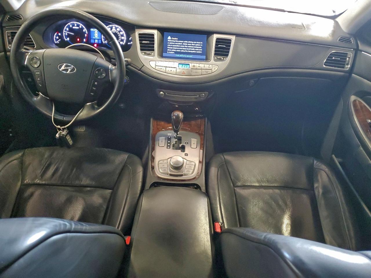 2010 HYUNDAI GENESIS