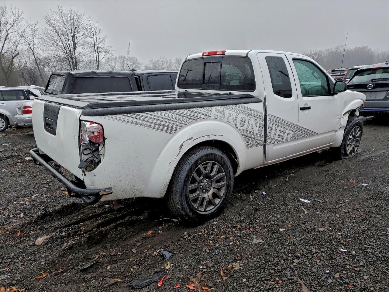 2012 NISSAN Frontier
