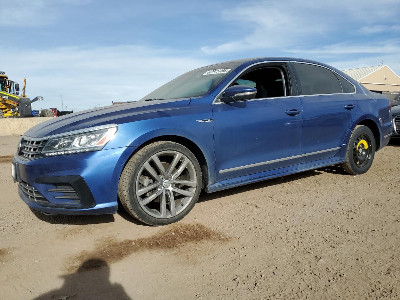 2017 VOLKSWAGEN Passat