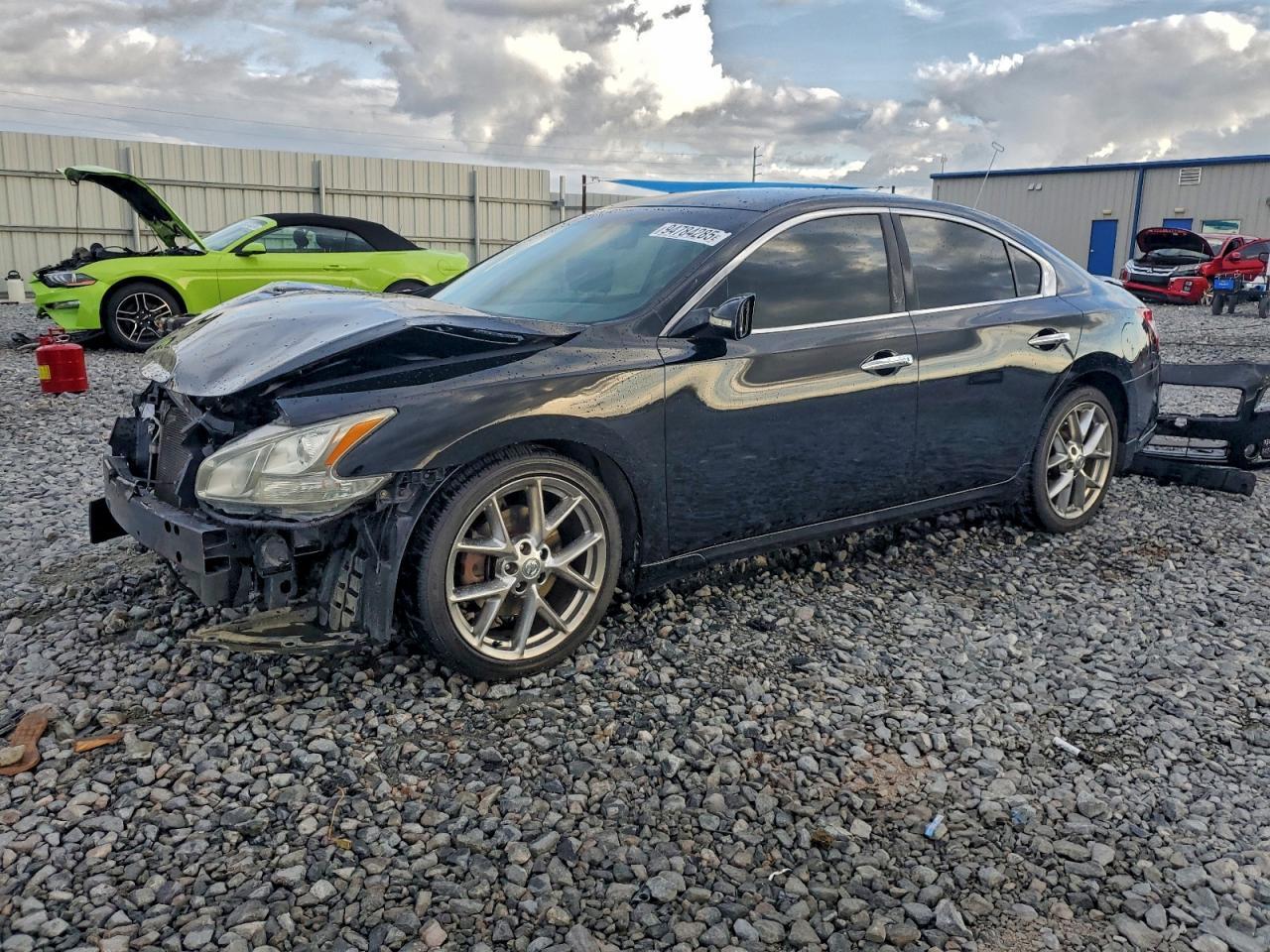 2010 NISSAN Maxima
