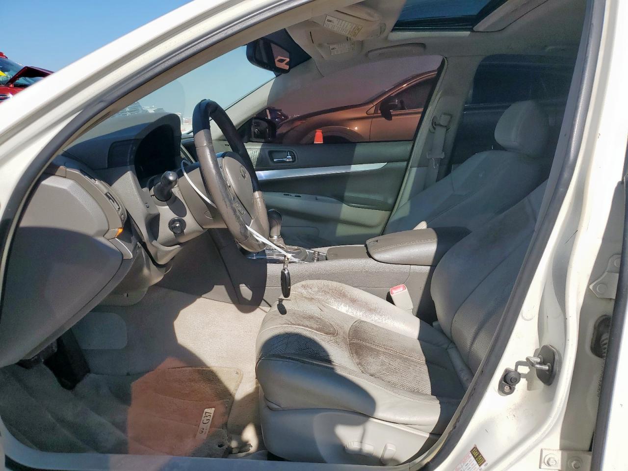 2010 INFINITI G37