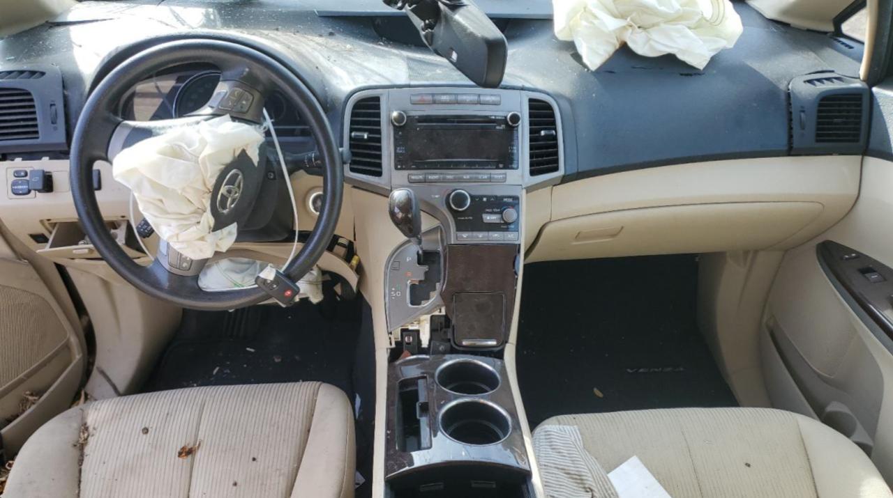 2010 TOYOTA VENZA