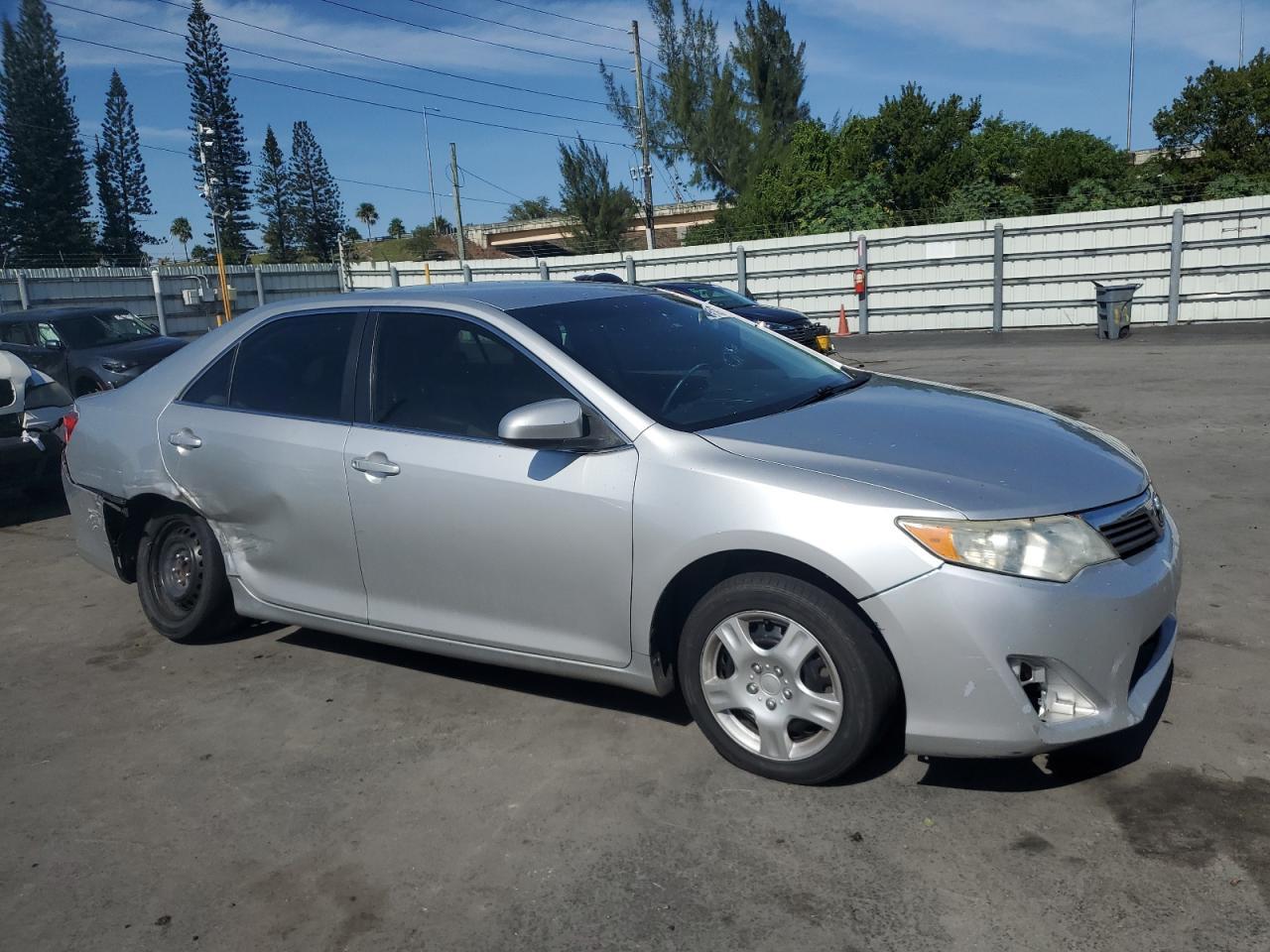 2014 TOYOTA CAMRY