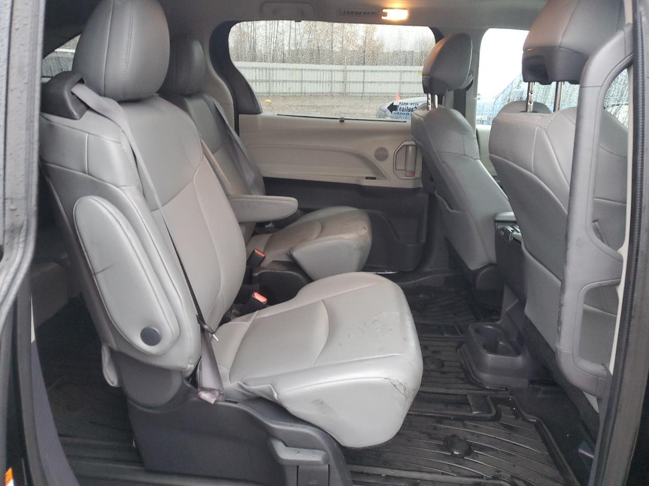 2022 TOYOTA SIENNA