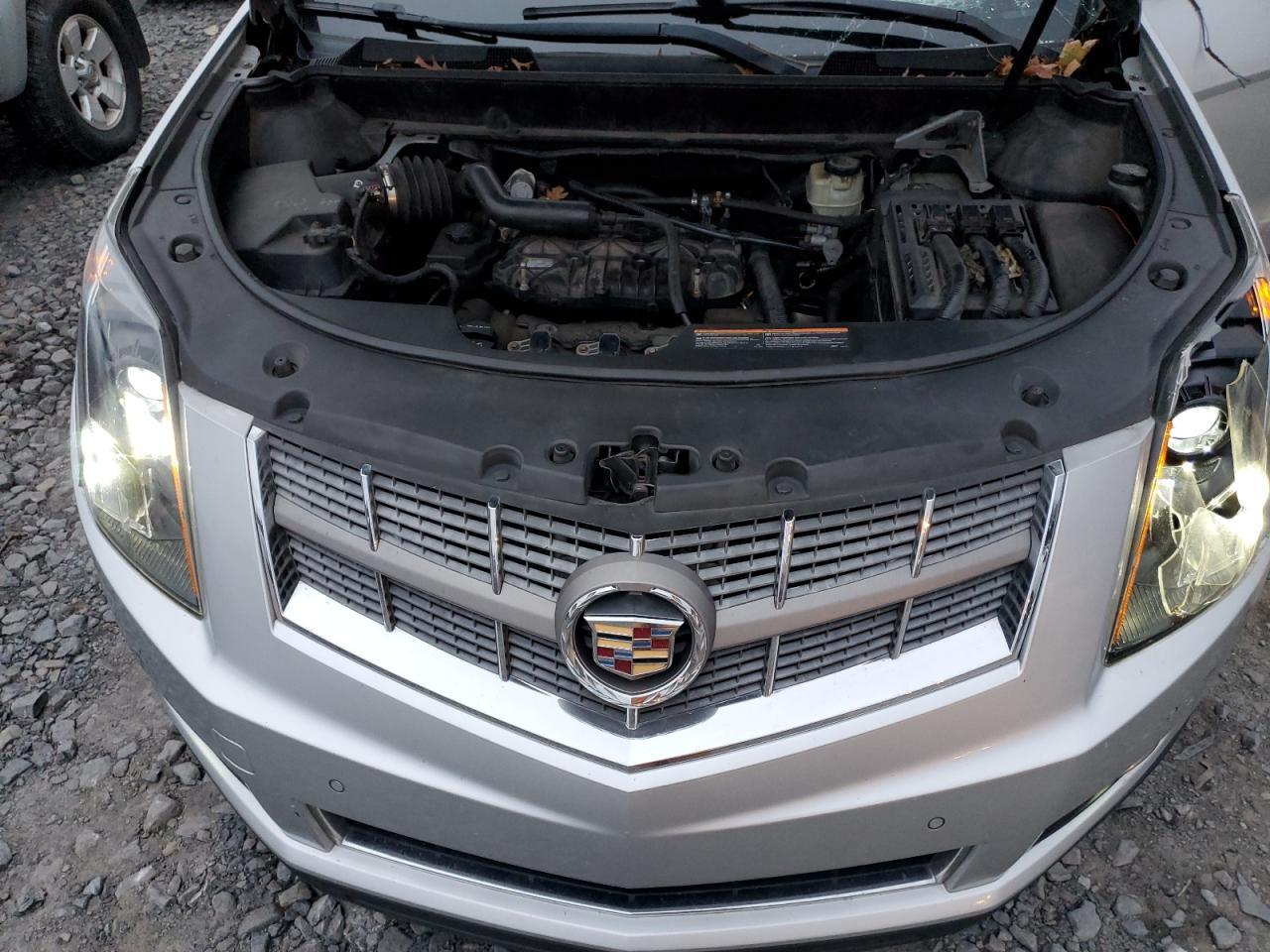 2010 CADILLAC SRX