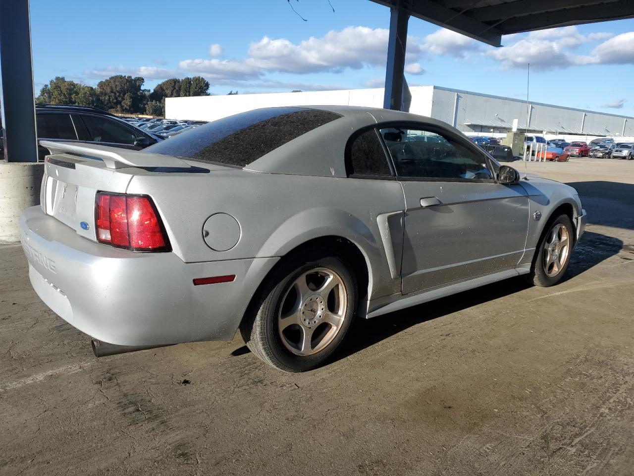 2004 FORD MUSTANG