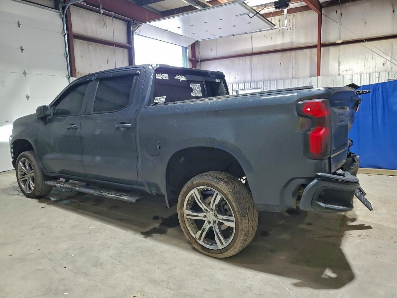 2021 CHEVROLET Silverado