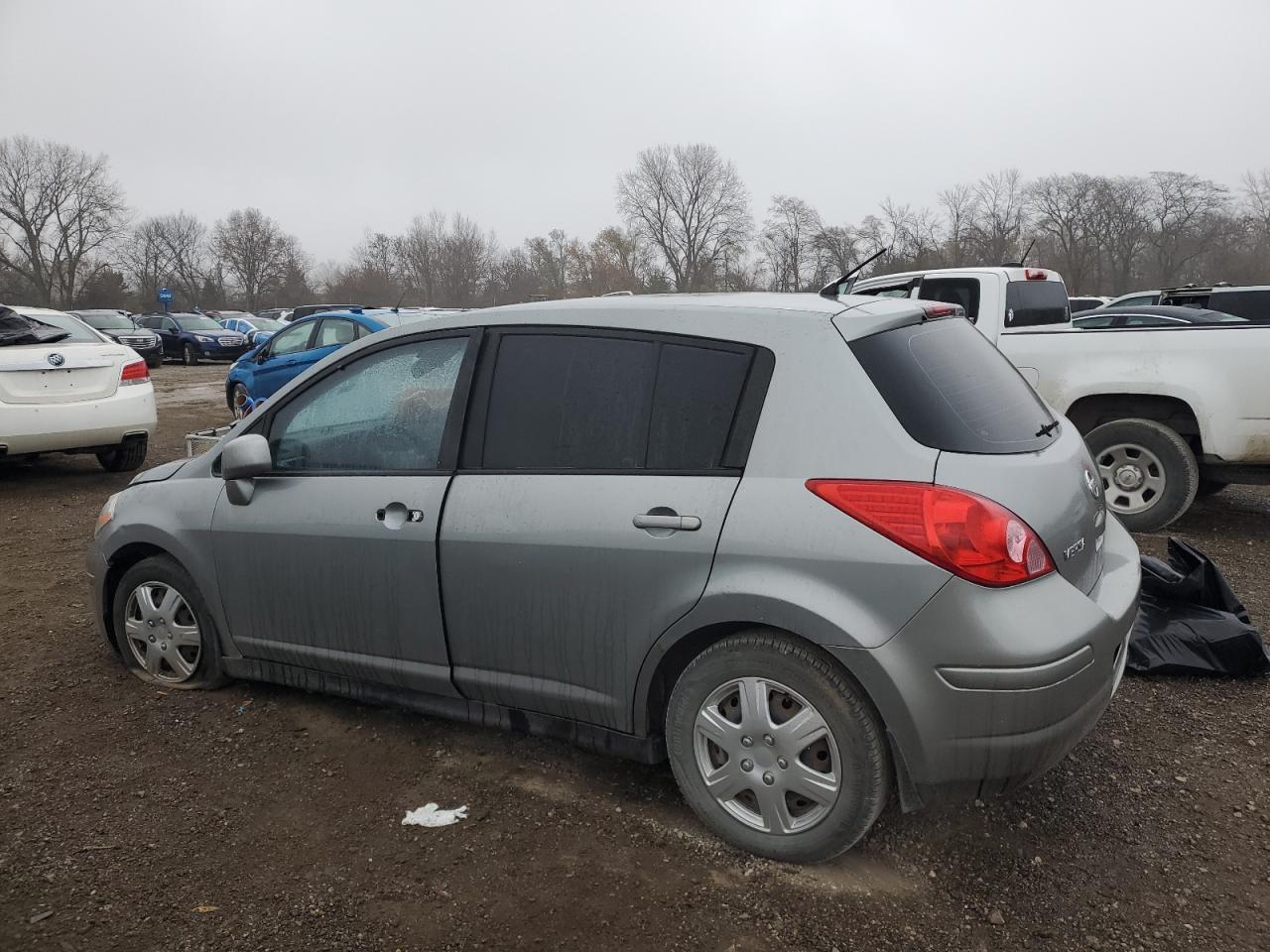 2011 NISSAN VERSA