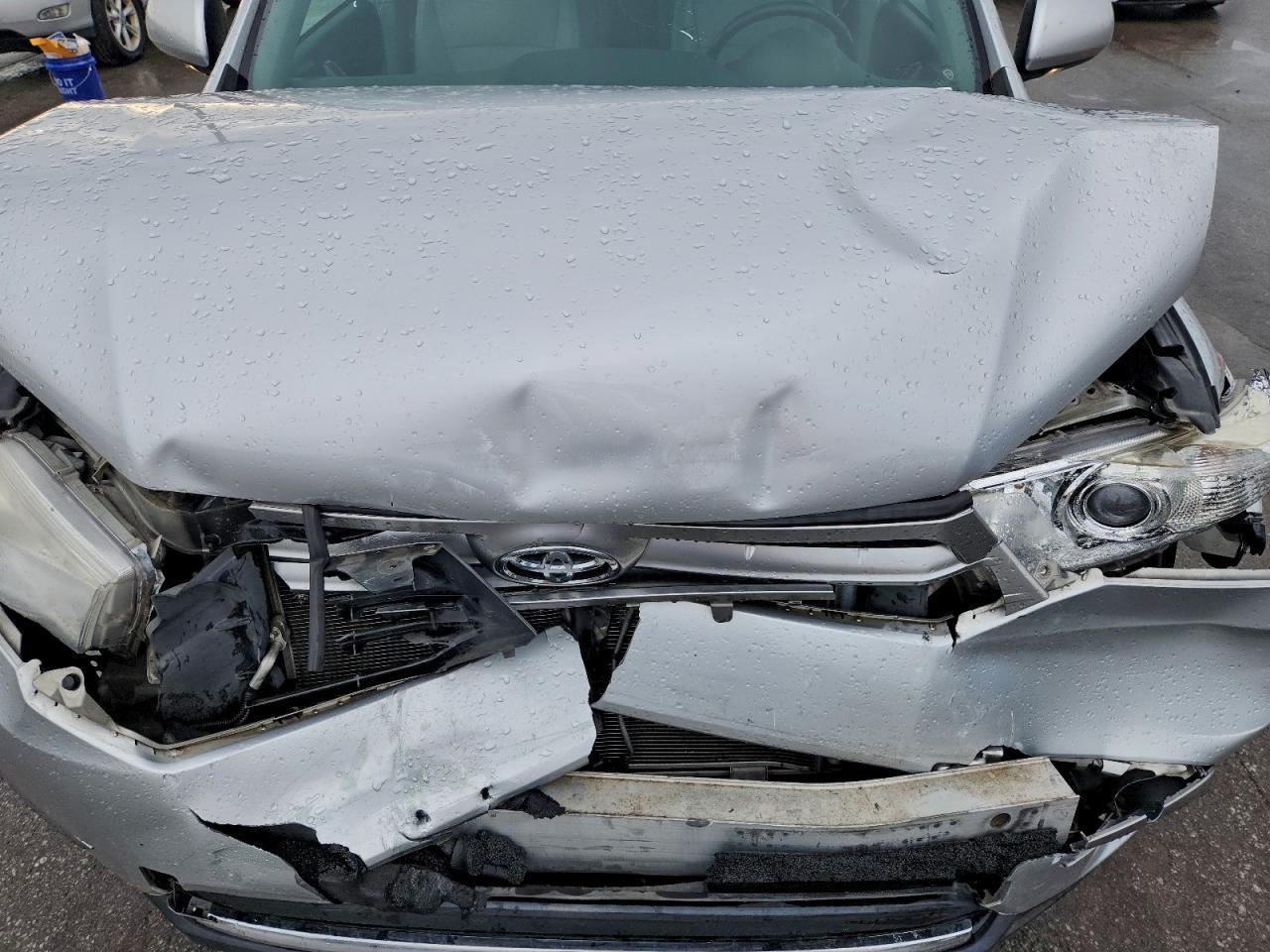 2012 TOYOTA HIGHLANDER