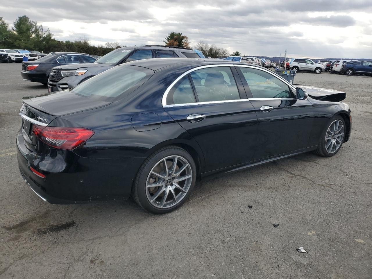 2022 MERCEDES-BENZ E-Class