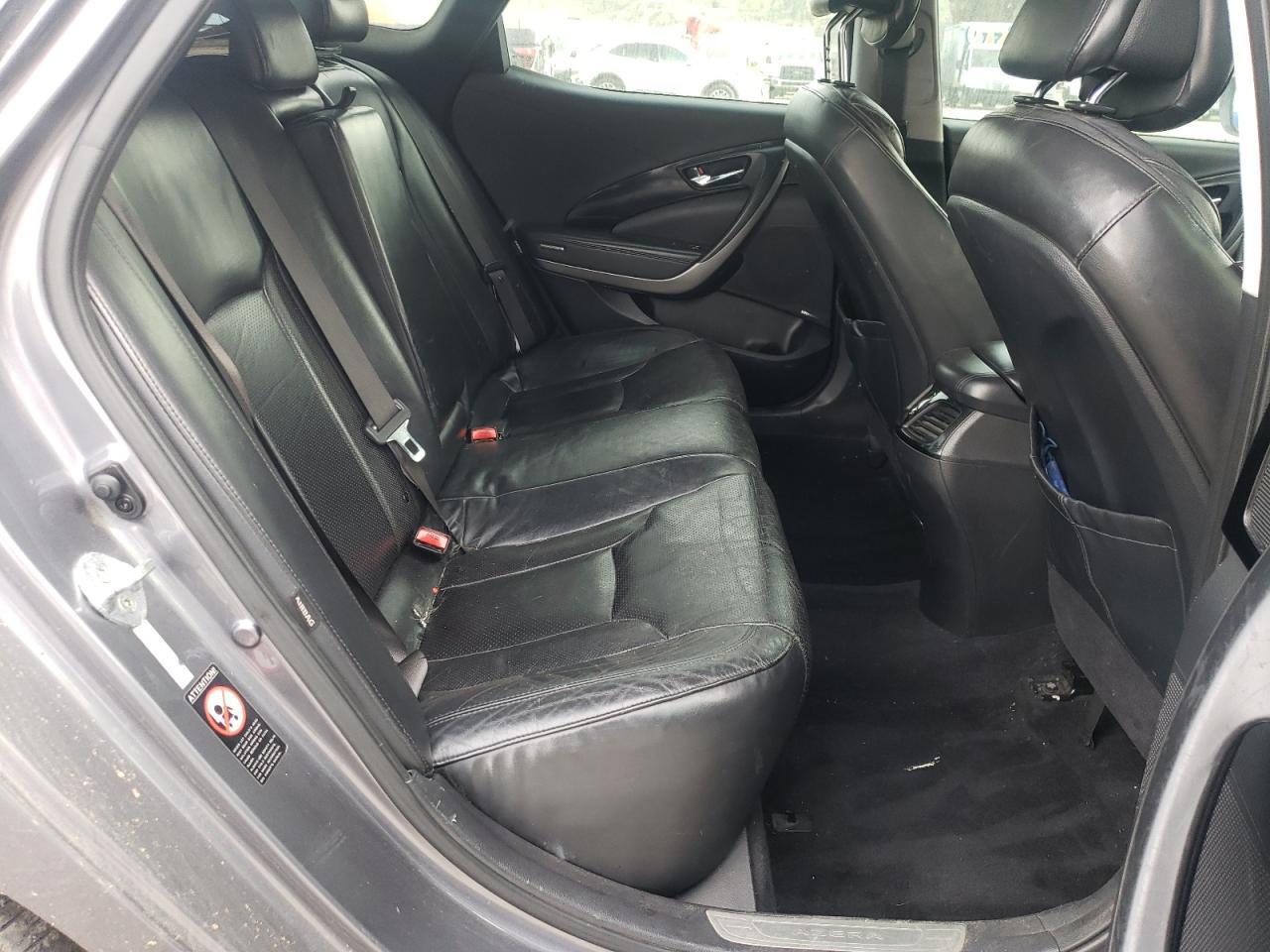 2012 HYUNDAI Azera