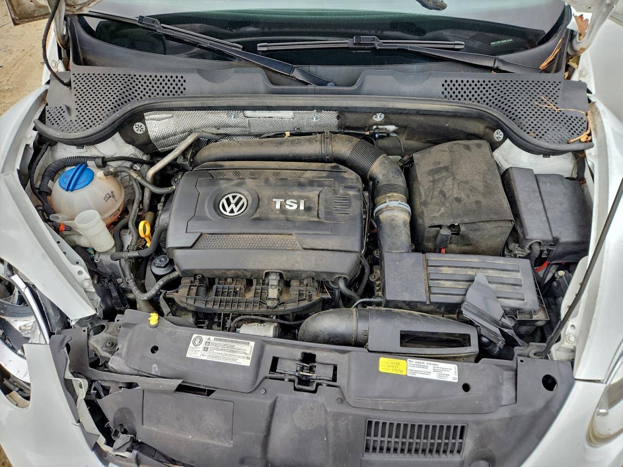 2016 VOLKSWAGEN Beetle