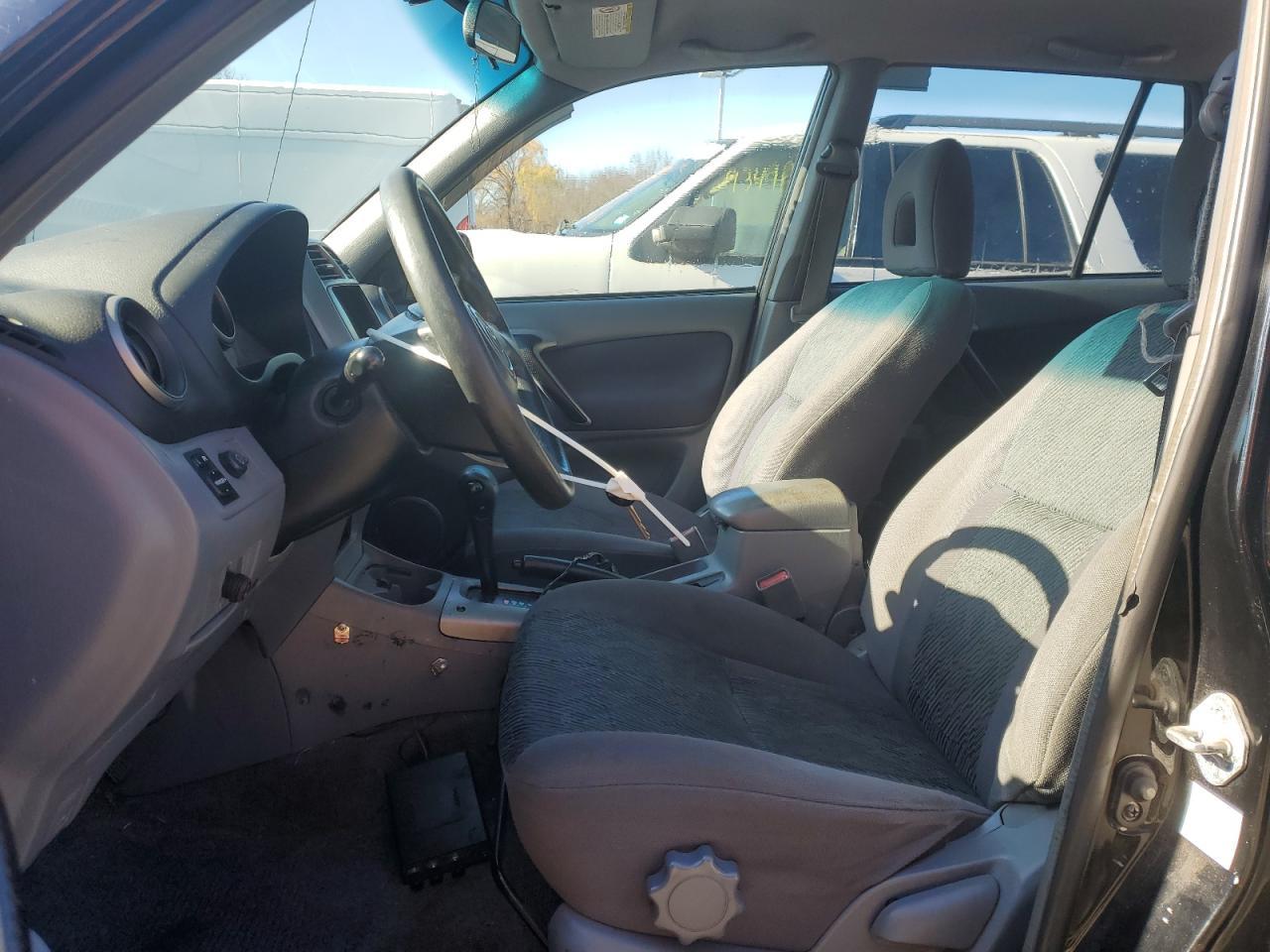 2002 TOYOTA RAV4
