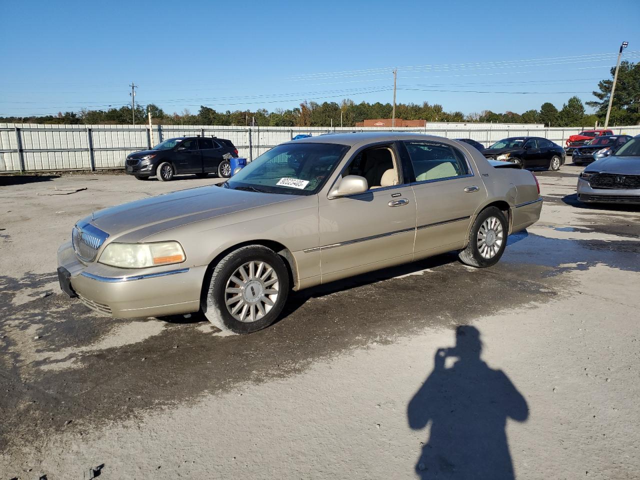 2005 LINCOLN Town Car