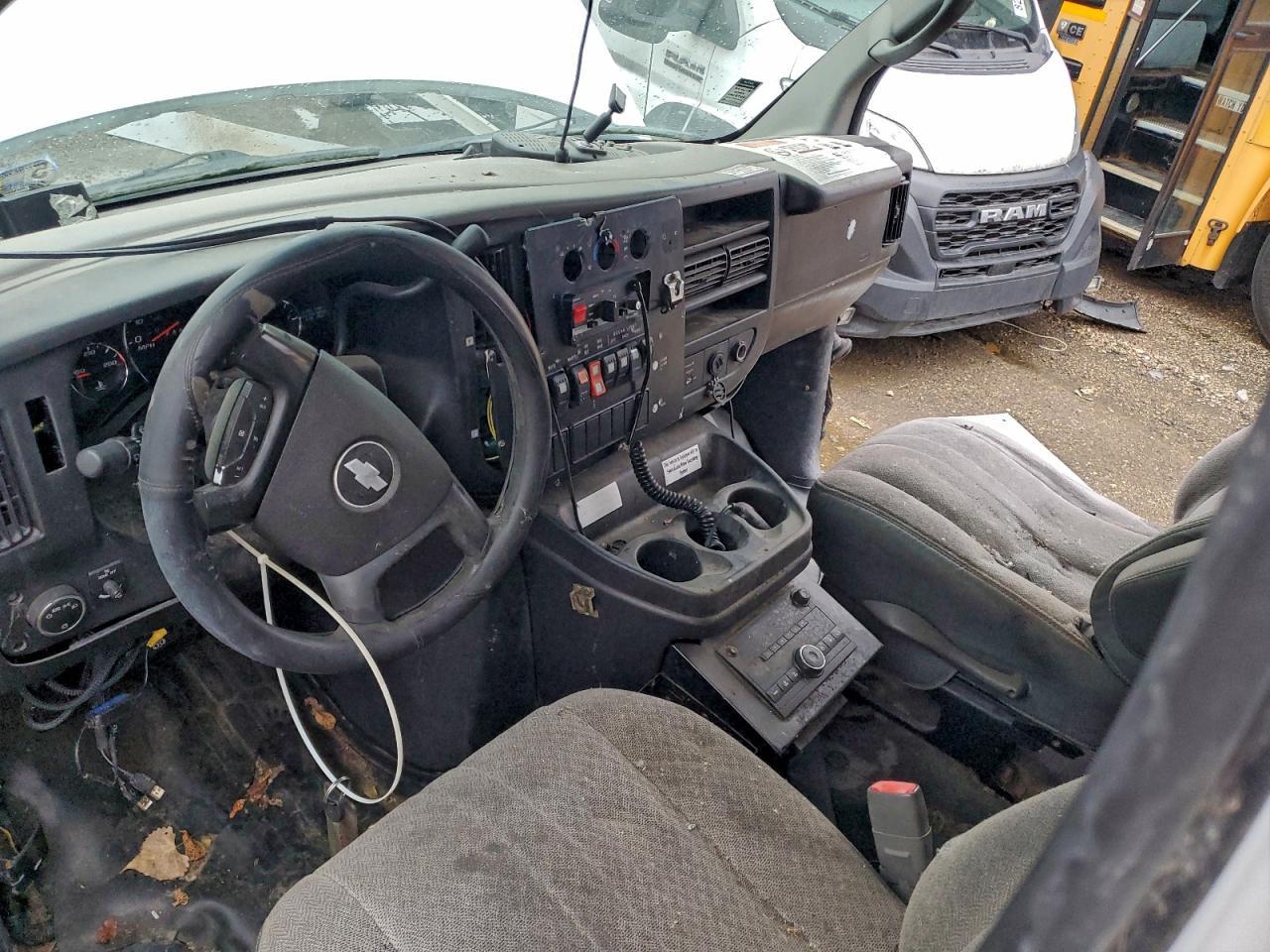 2009 CHEVROLET Express 3500