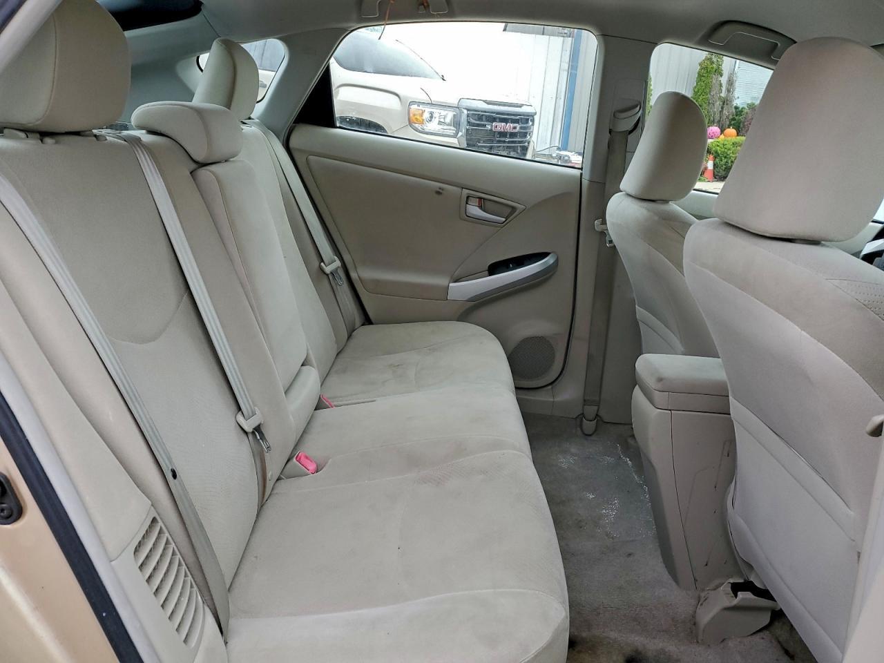 2011 TOYOTA PRIUS