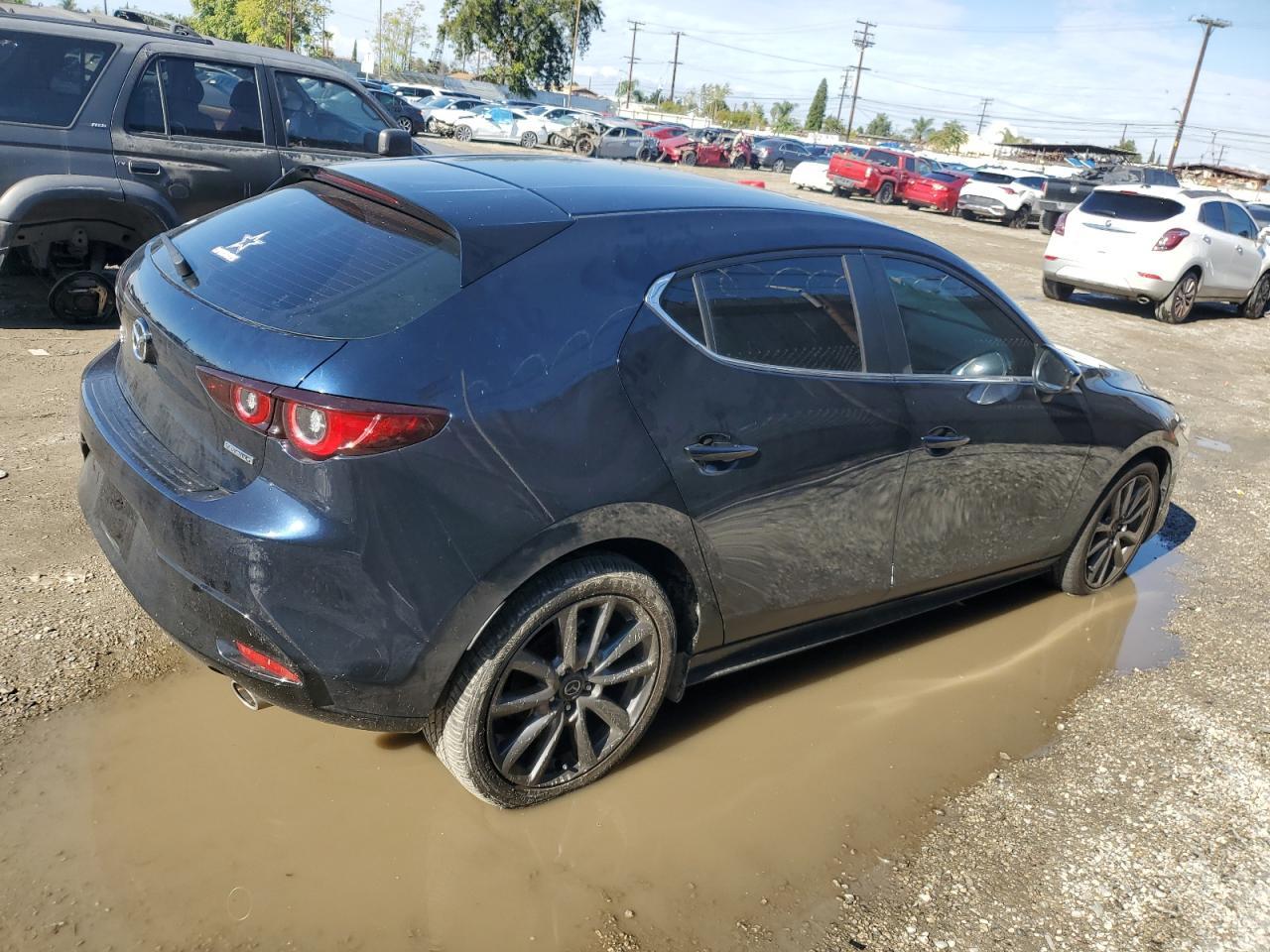 2025 MAZDA 3