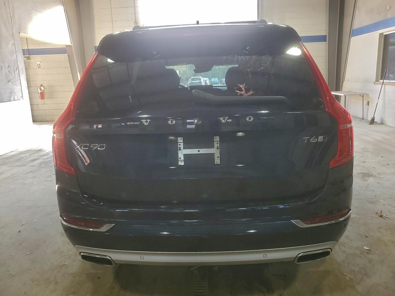 2019 VOLVO XC90
