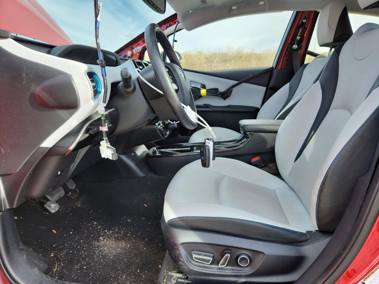 2016 TOYOTA PRIUS
