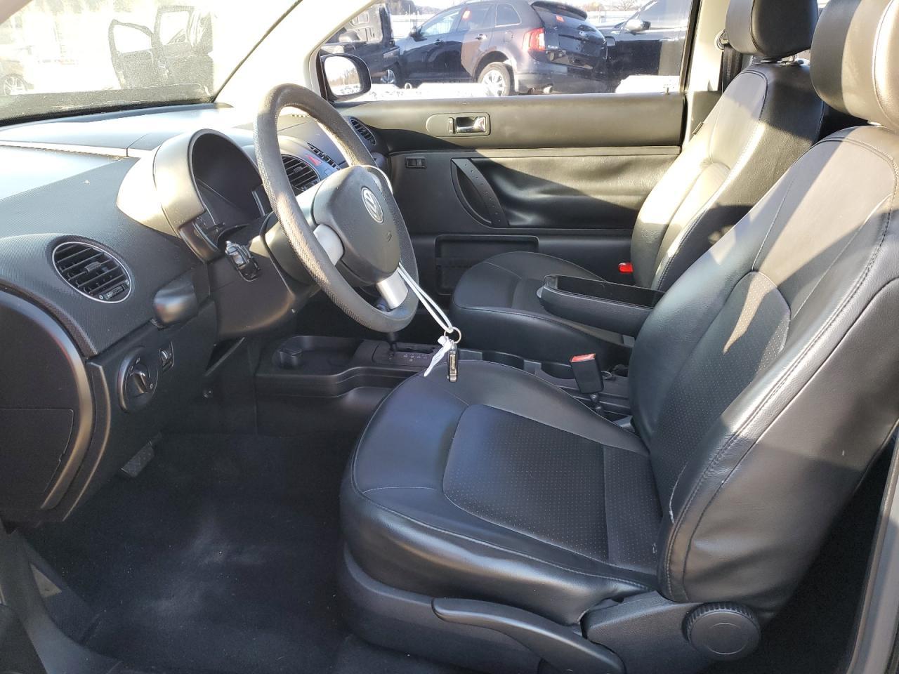 2010 VOLKSWAGEN Beetle