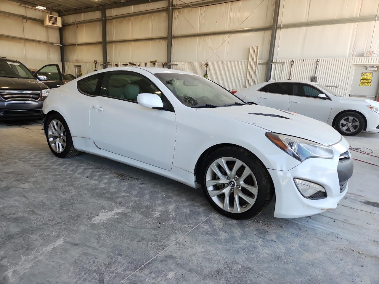 2014 HYUNDAI GENESIS