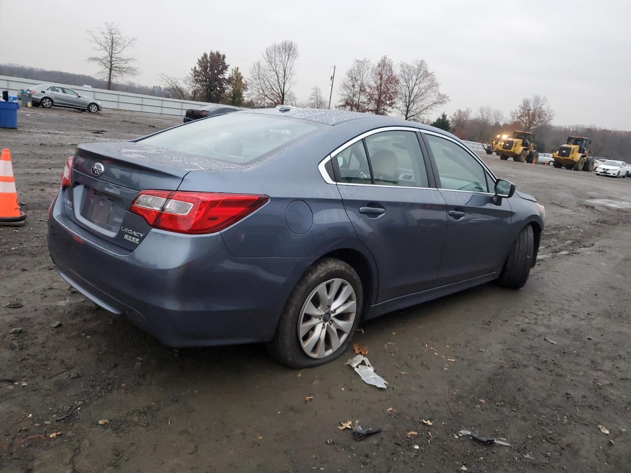 2015 SUBARU Legacy
