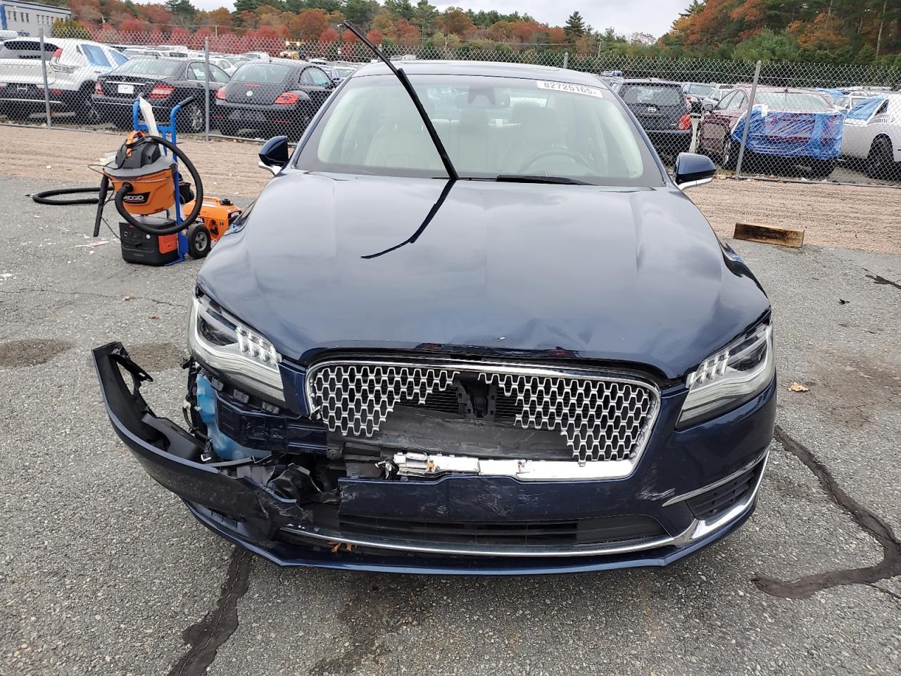 2017 LINCOLN MKZ
