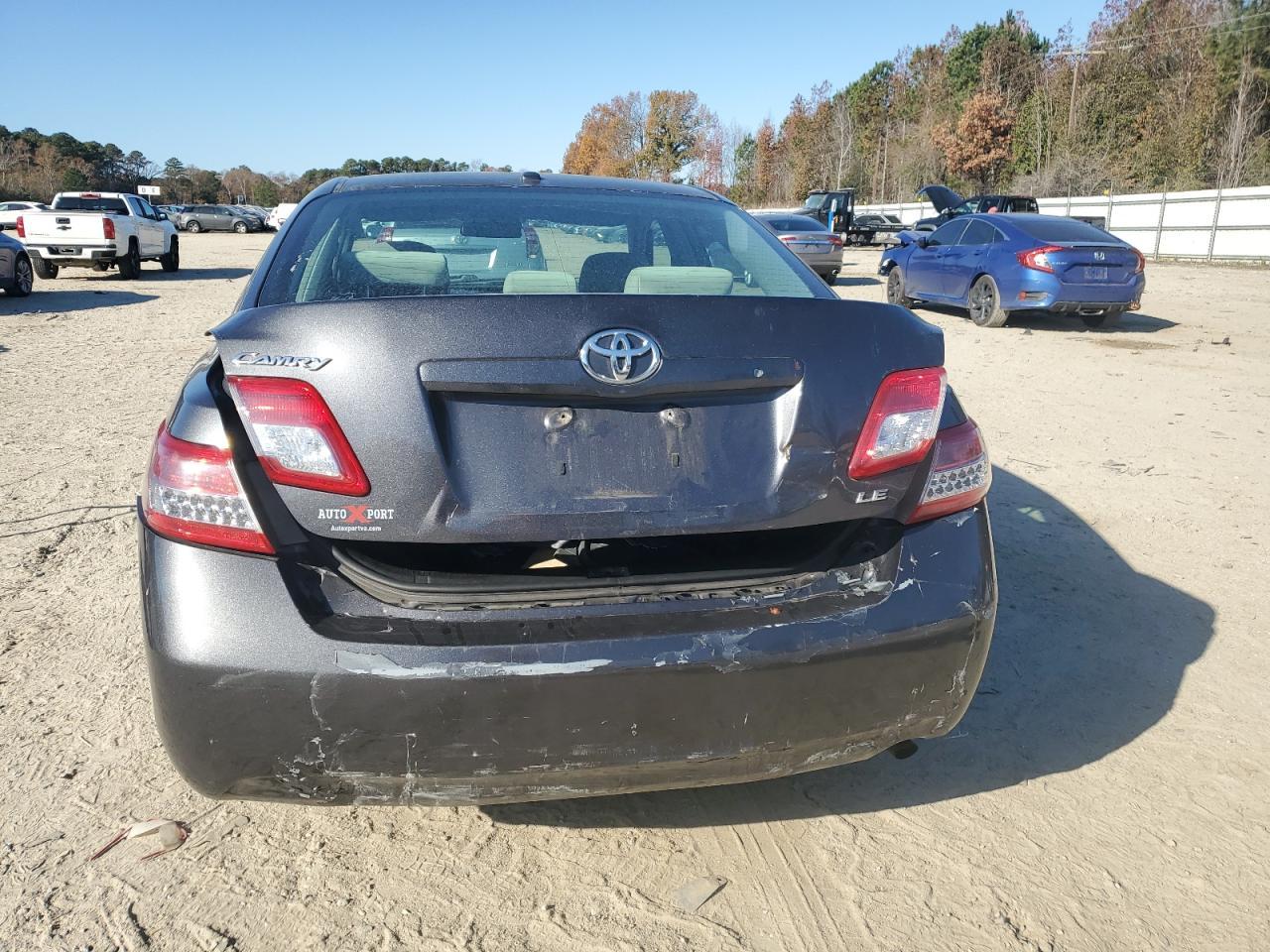2011 TOYOTA CAMRY